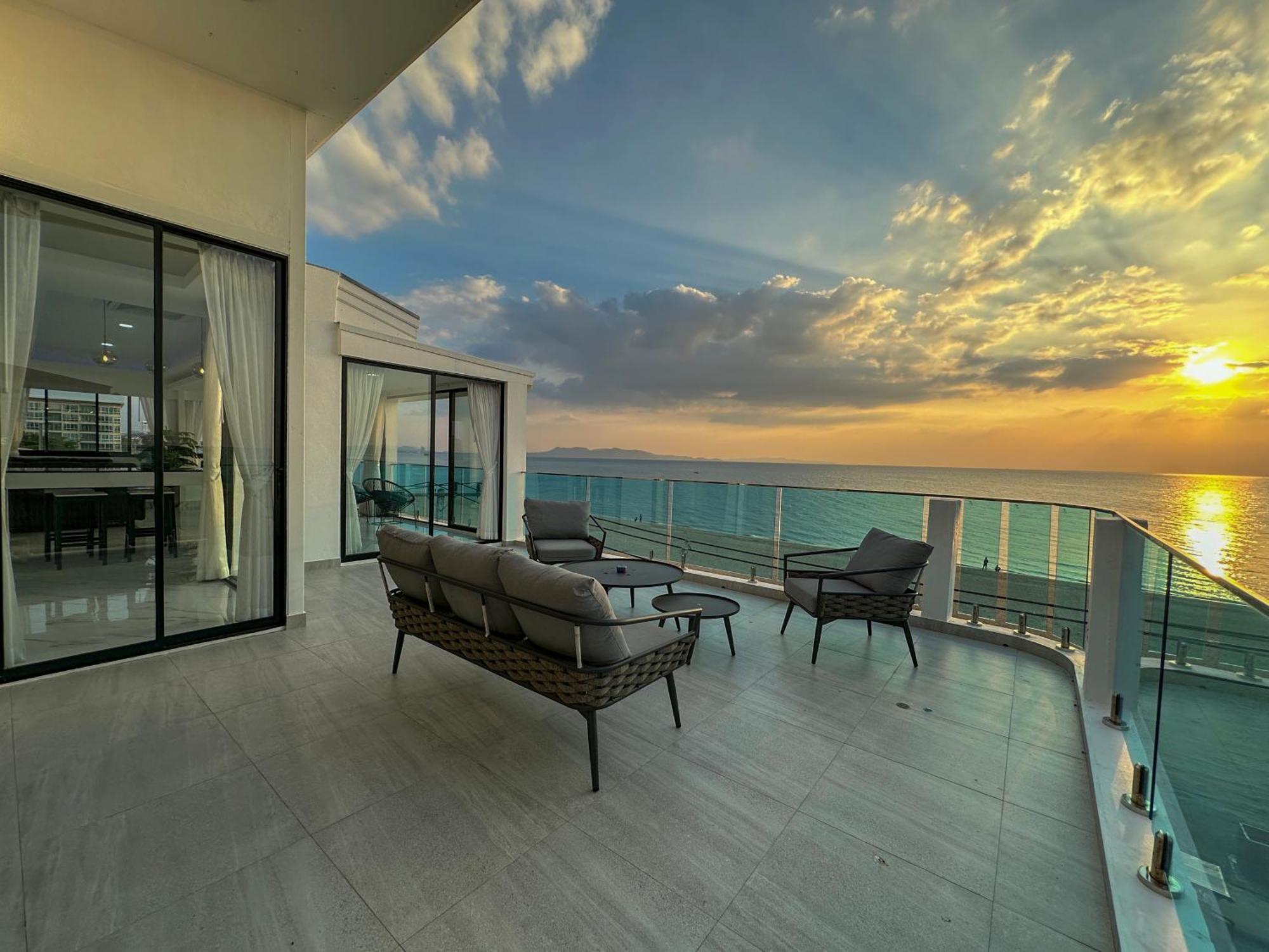 חוף ג'ומטיין Stunning Beachfront View Luxurious Apartment 40 מראה חיצוני תמונה
