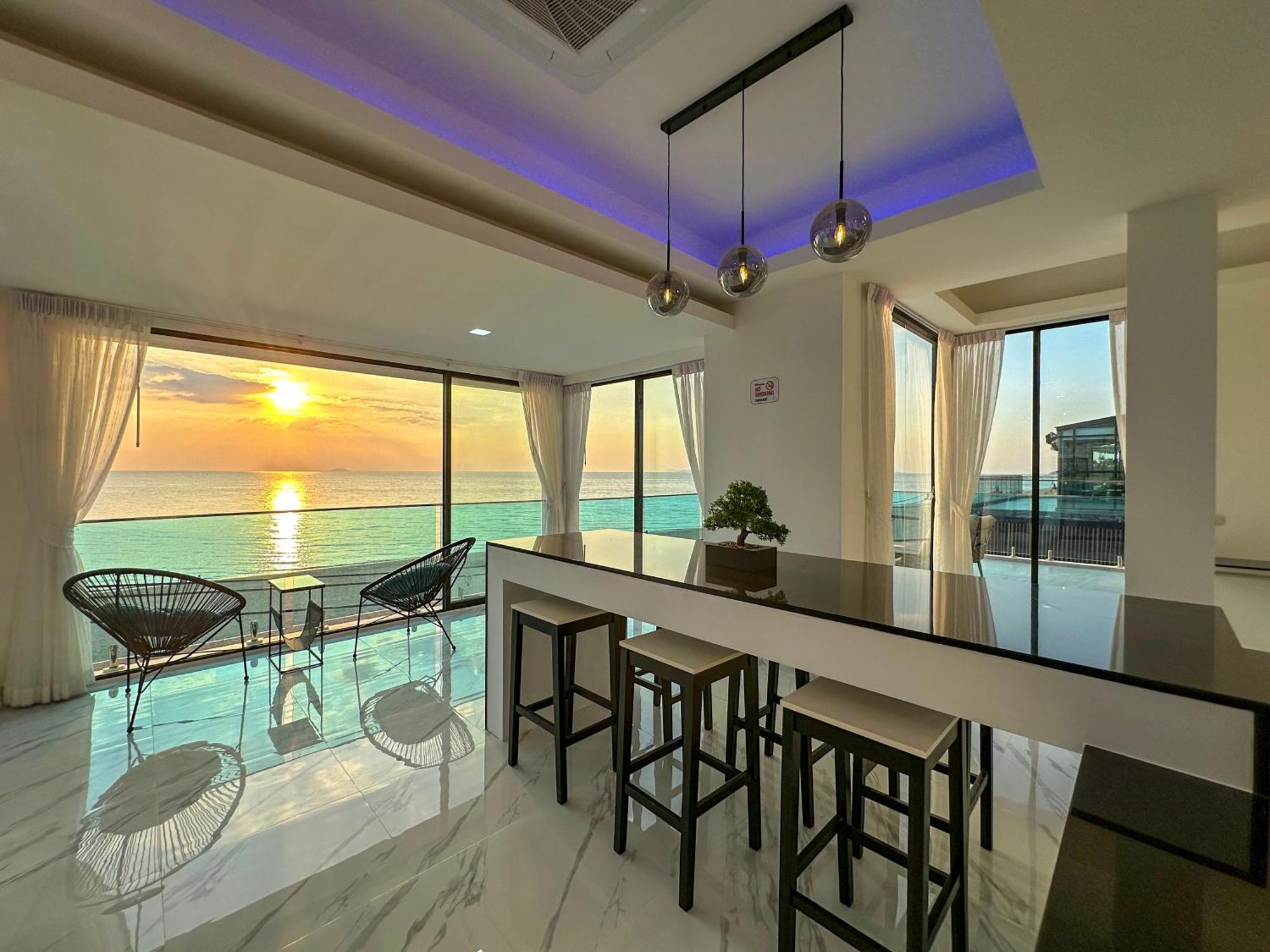 חוף ג'ומטיין Stunning Beachfront View Luxurious Apartment 40 מראה חיצוני תמונה